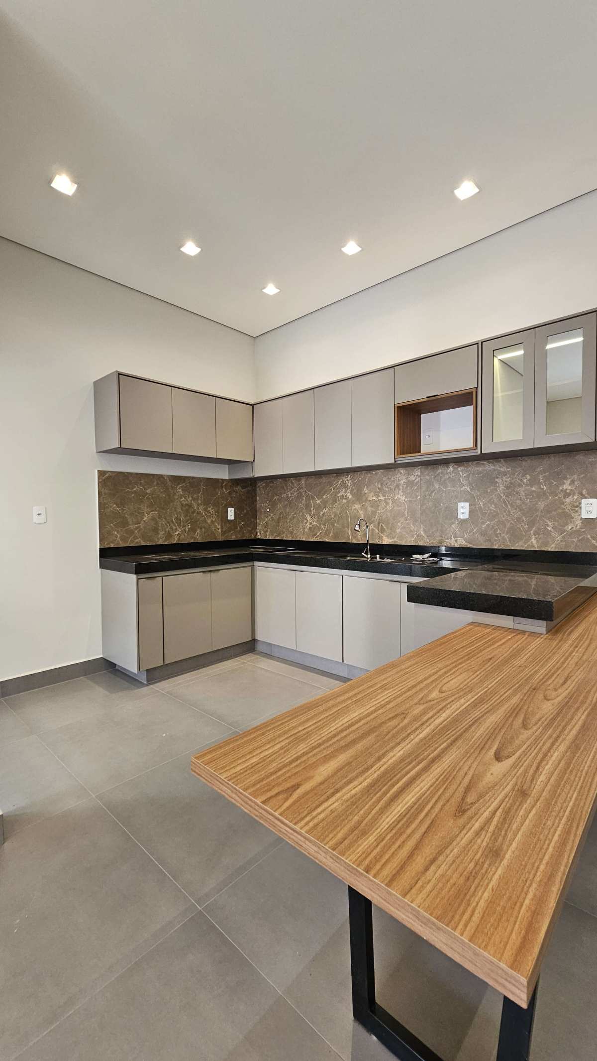  - Casa à venda em Franca, Cidade Nova ., com 3 quartos, 100m²