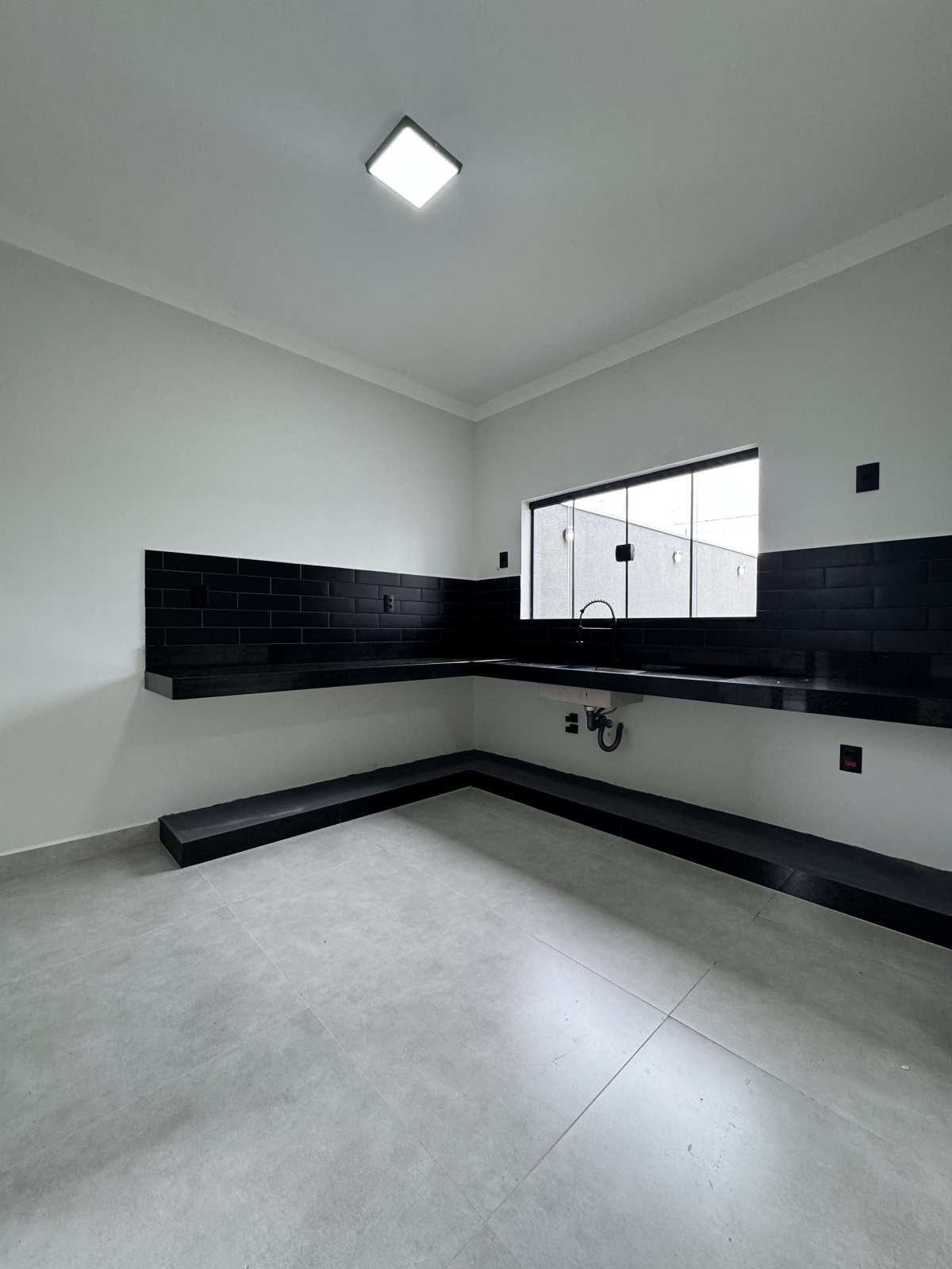 Casa à venda com 2 quartos, 80m² - Jardim Adelinha,Franca