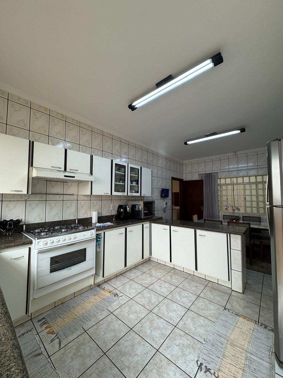  - Casa à venda em Franca, Jardim Maria Rosa / Guanabara, com 3 quartos, 181m²