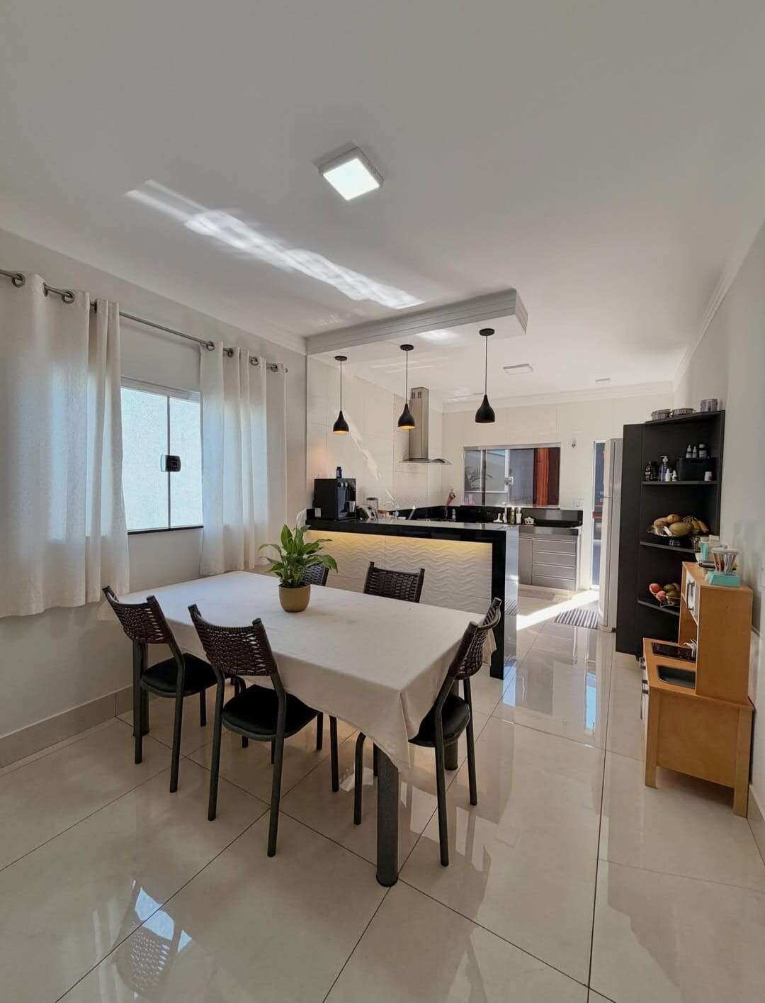 Casa à venda com 3 quartos, 180m² - Jardim Dermínio,Franca