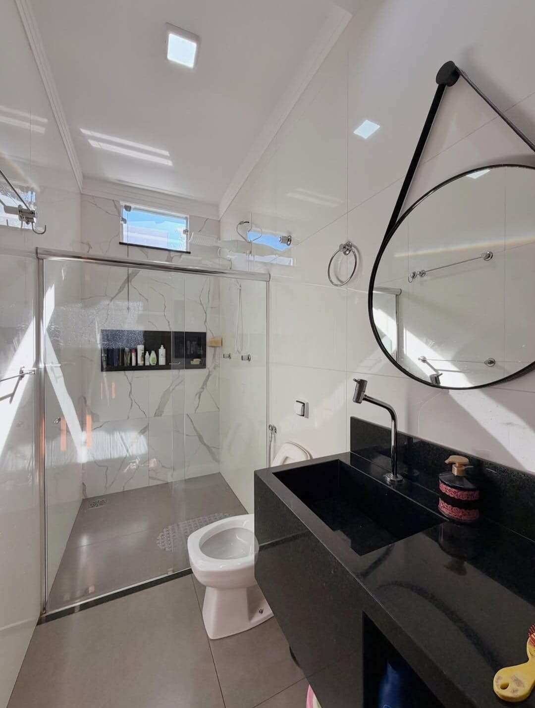  - Casa à venda em Franca, Jardim Dermínio, com 3 quartos, 180m²