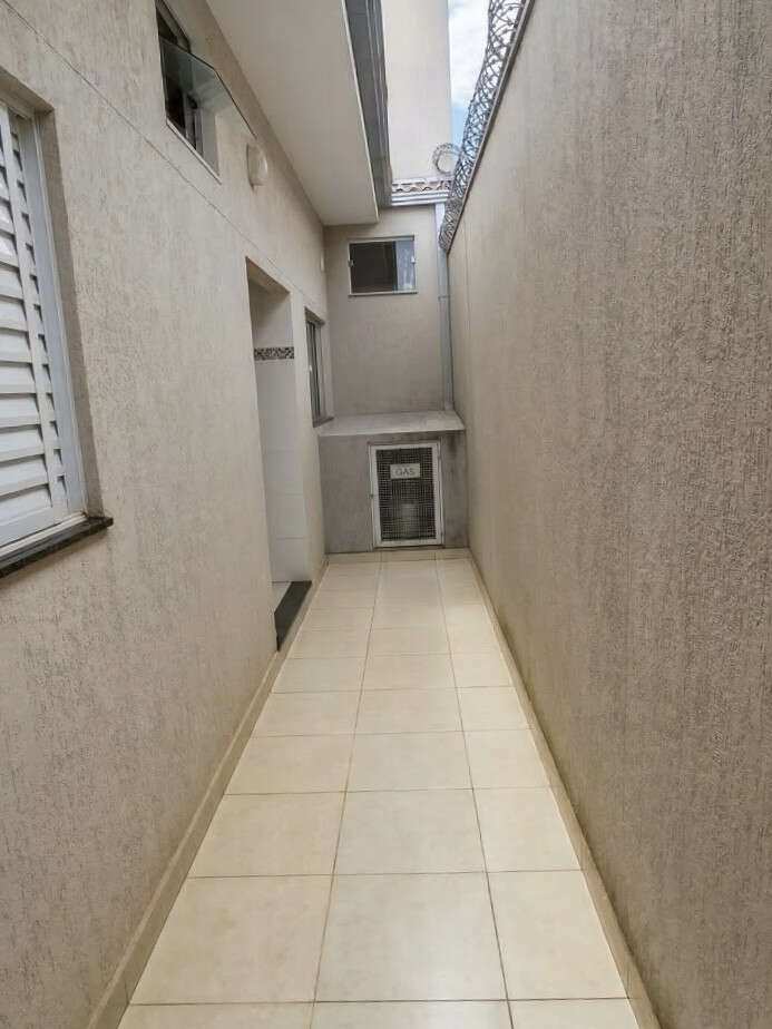  - Casa à venda em Franca, Residencial Meireles, com 3 quartos, 165m²