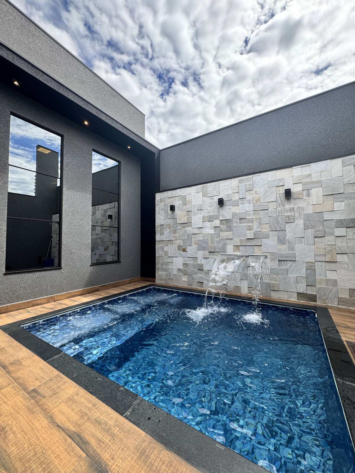  - Casa à venda em Franca, Jardim Natal I, com 3 quartos, 159,80m²