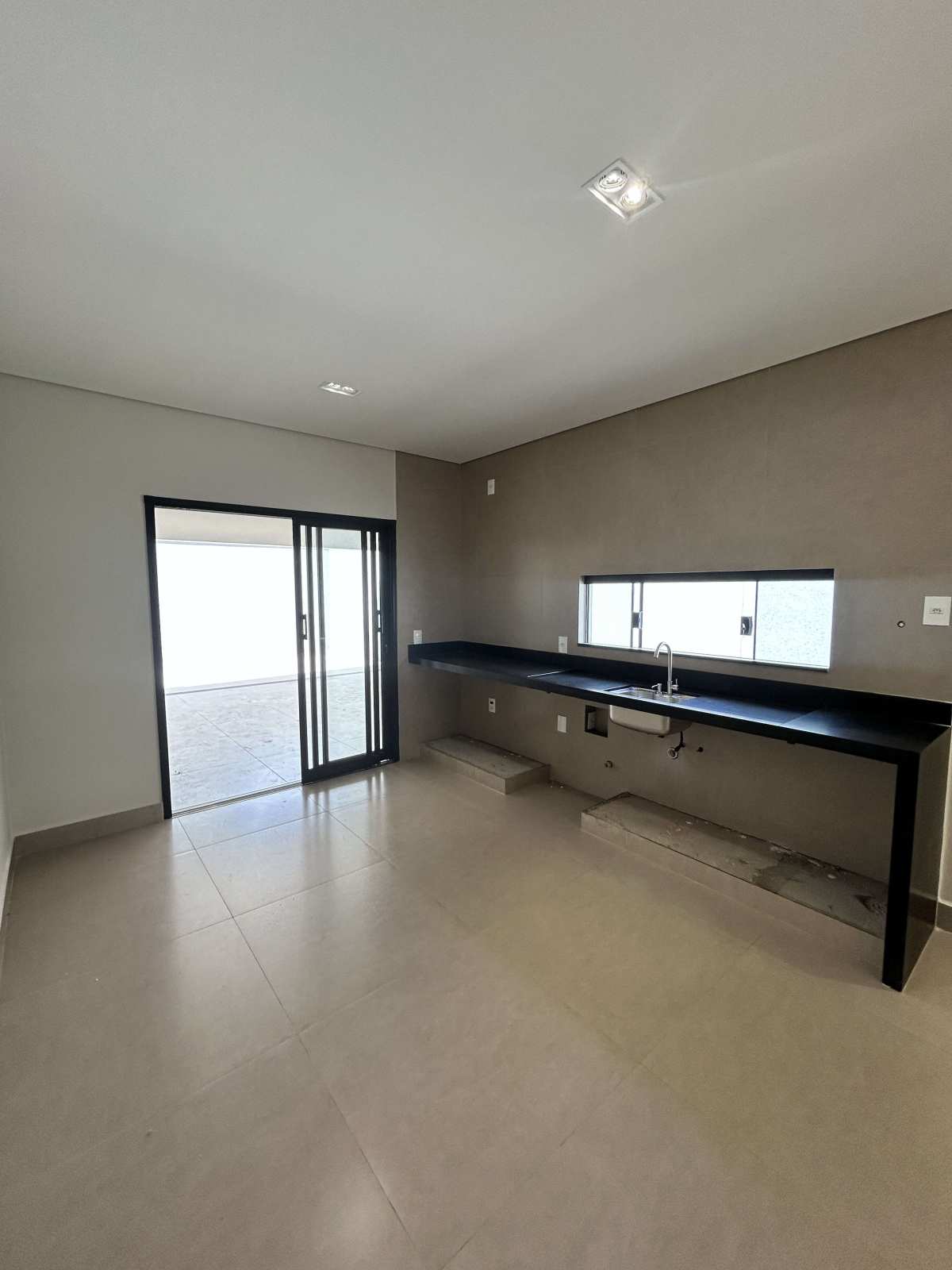 Casa à venda, com 3 quartos, 161m² - Três Colinas Imóveis