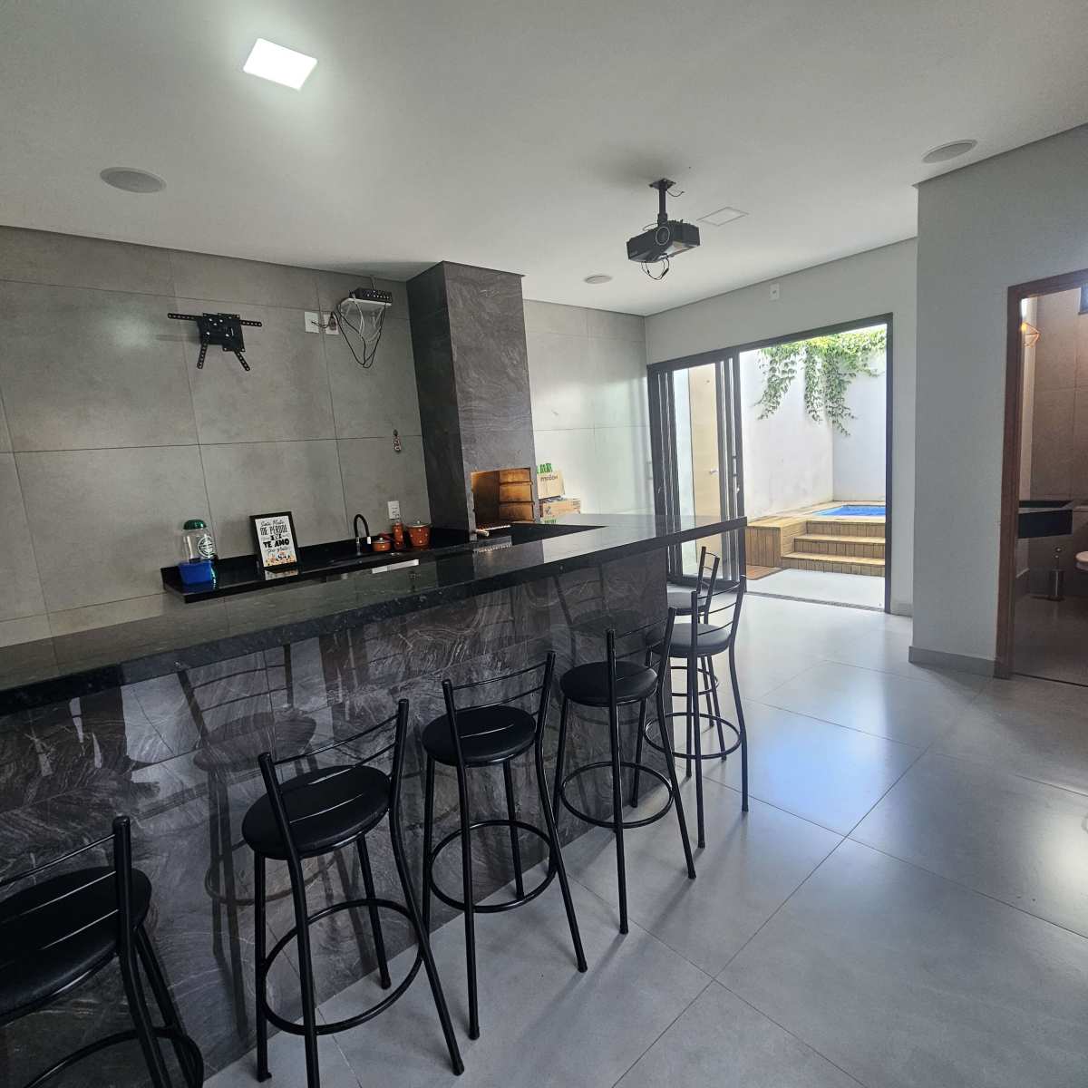 Casa à venda em Franca, Bairro São Jerônimo, com 3 quartos, 153m² - Três Colinas Imóveis