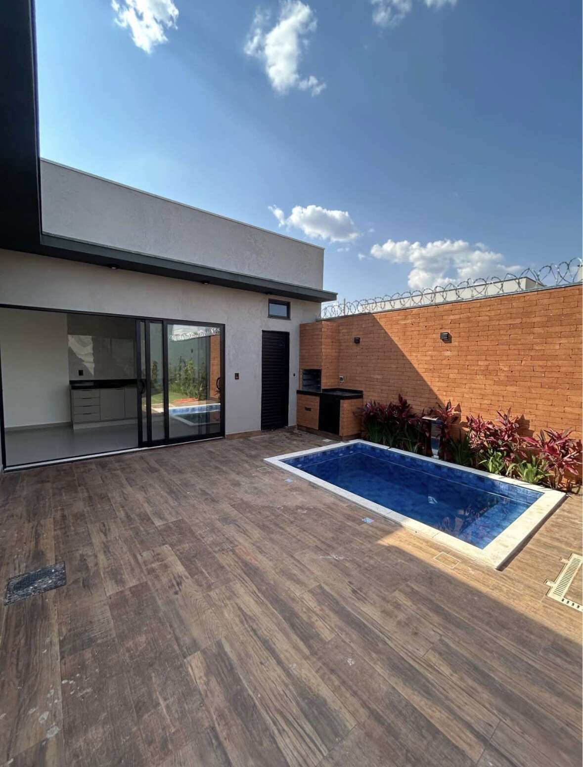 Casa à venda com 3 quartos, 90m² - Jardim Adelinha,Franca