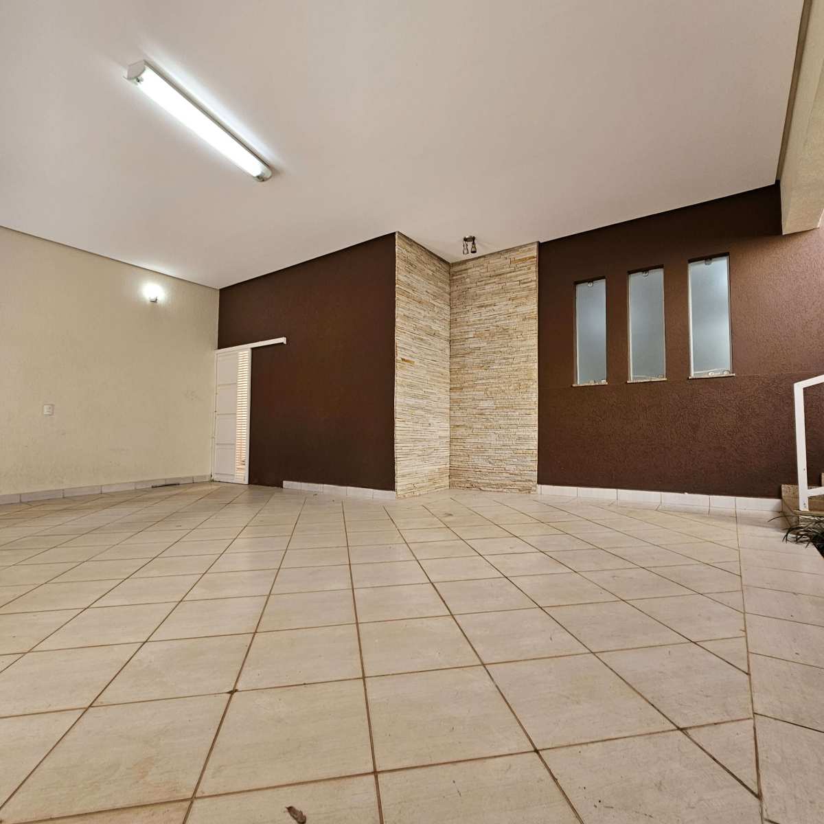 Casa à venda com 3 quartos, 180m² - Jardim Dermínio,Franca