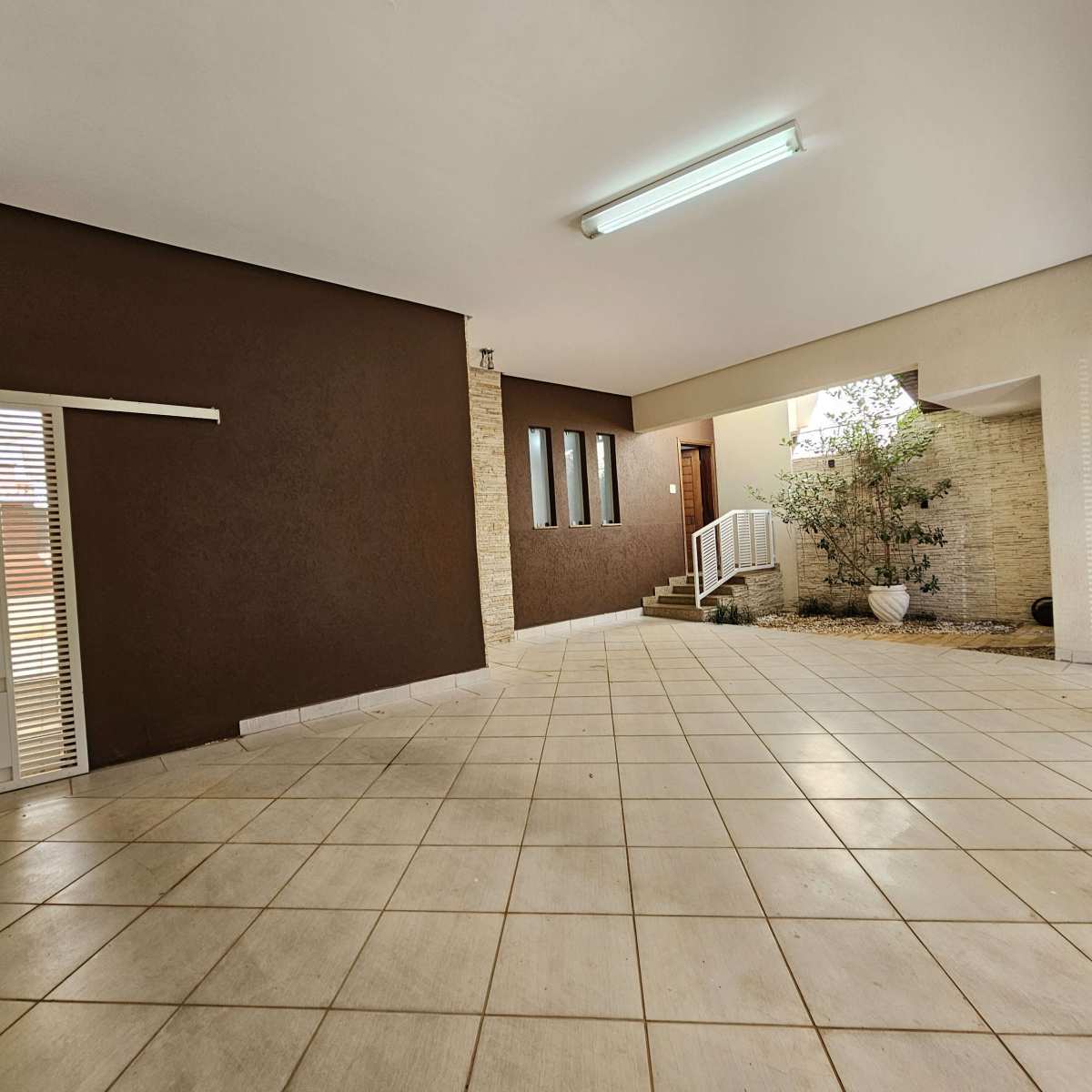 Casa à venda com 3 quartos, 180m² - Jardim Dermínio,Franca