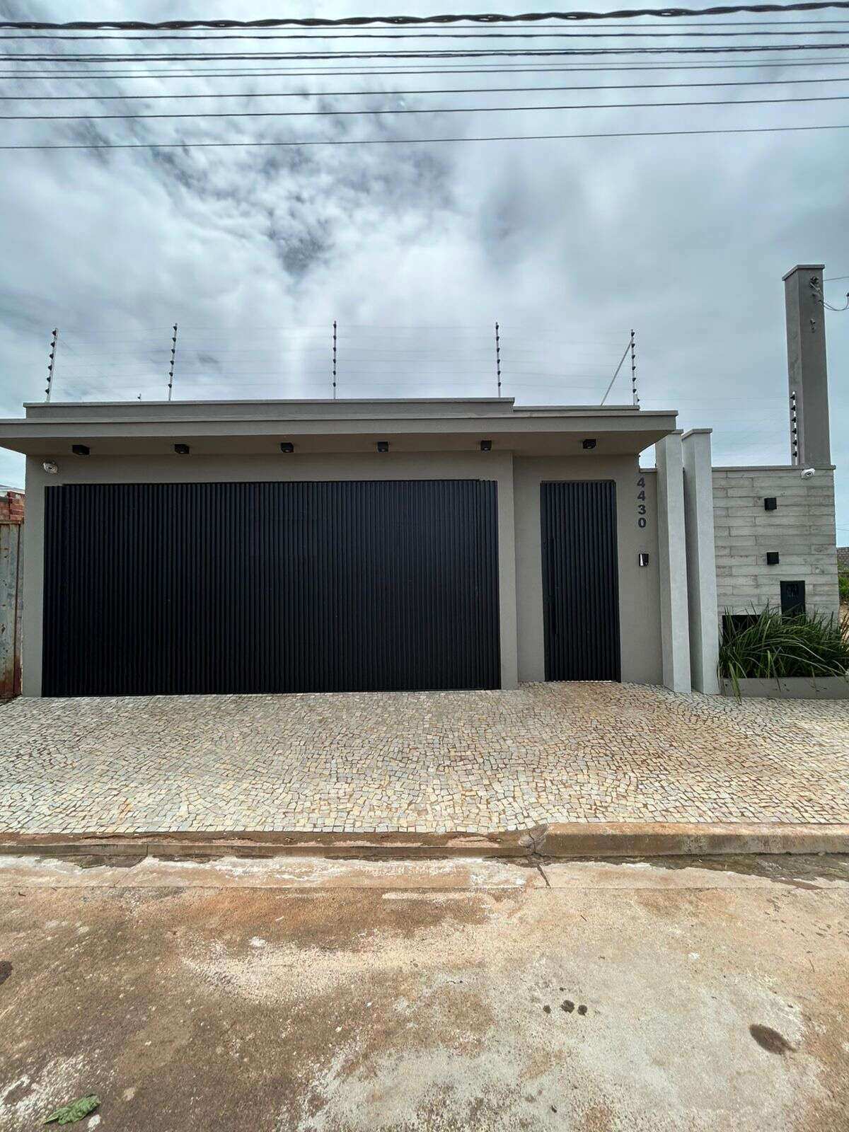 Casa à venda em Franca, Loteamento Quinta do Oeste, com 3 quartos, 130m² - Tres Colinas Imoveis