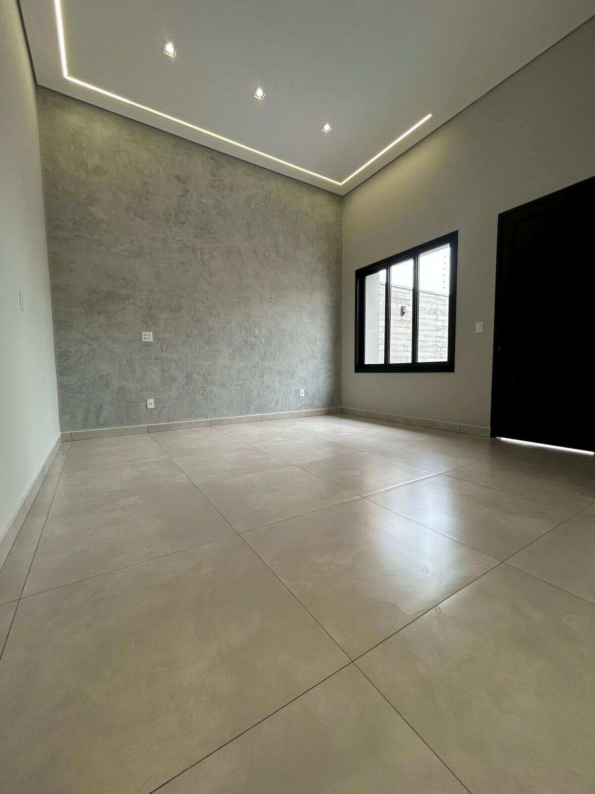  - Casa à venda em Franca, Loteamento Quinta do Oeste, com 3 quartos, 130m²