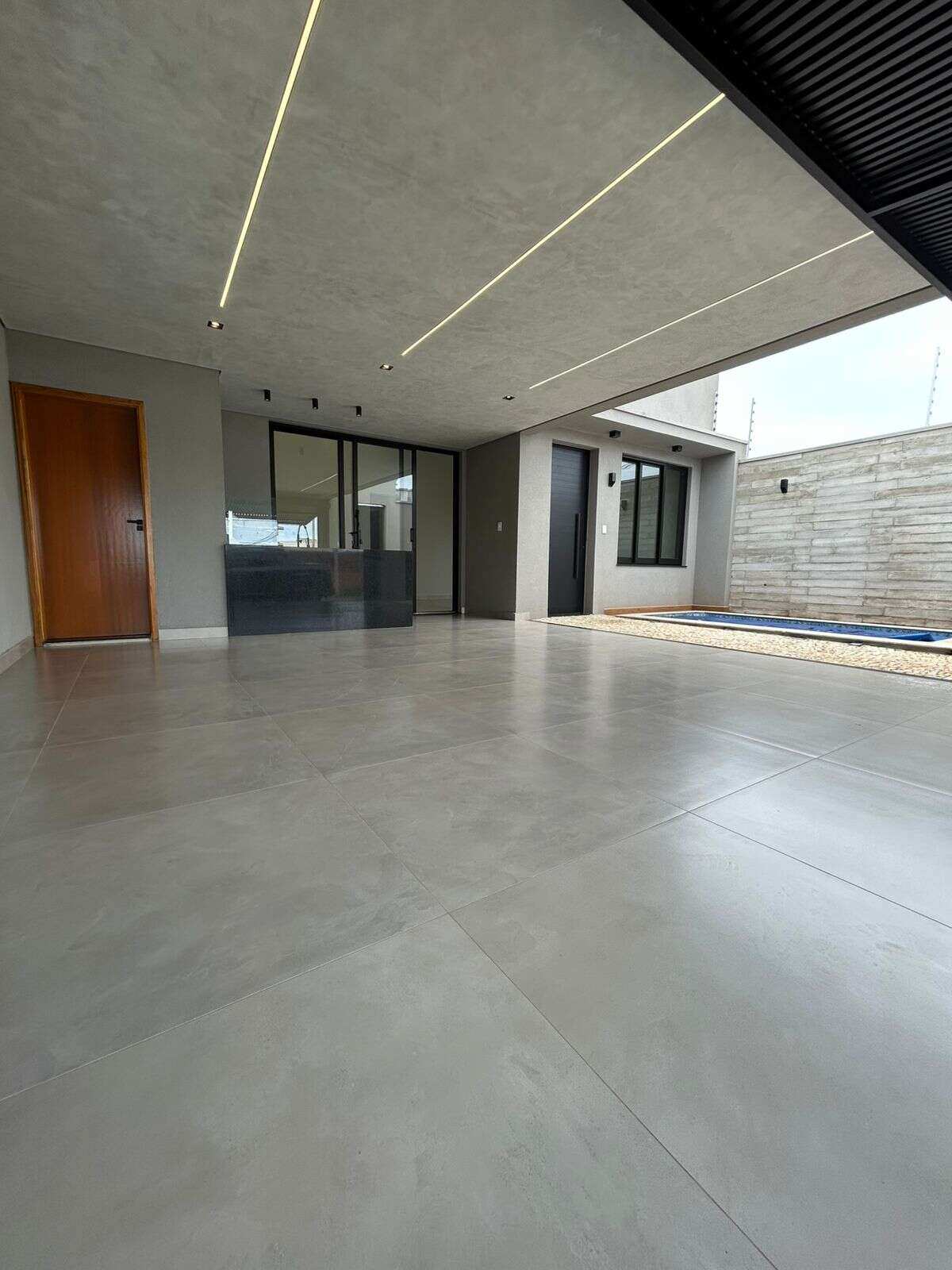  - Casa à venda em Franca, Loteamento Quinta do Oeste, com 3 quartos, 130m²