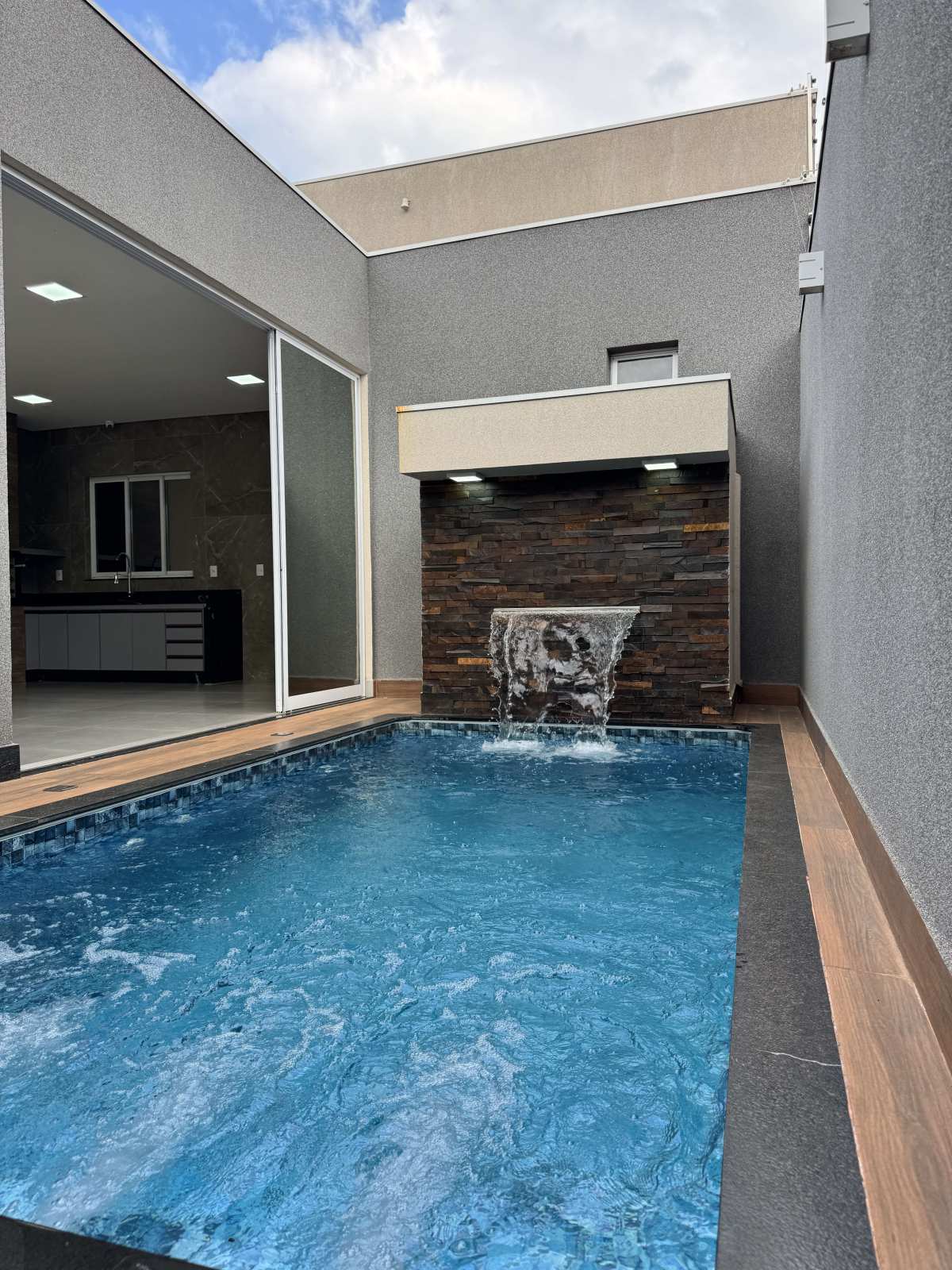 Casa à venda com 3 quartos, 160m² - Residencial Meireles,Franca