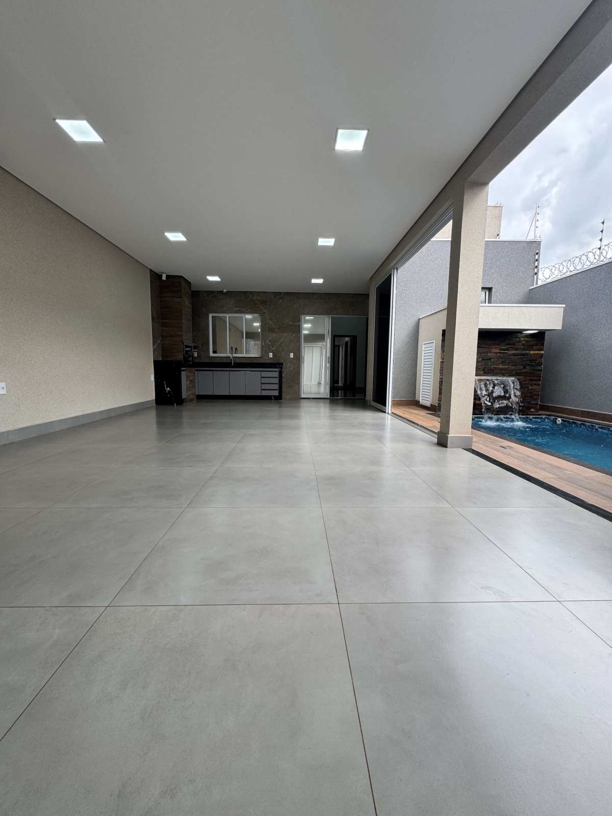 Casa à venda com 3 quartos, 160m² - Residencial Meireles,Franca