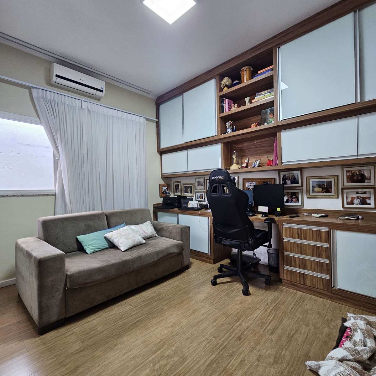  - Sobrado à venda em Franca, com 3 quartos, 177m²