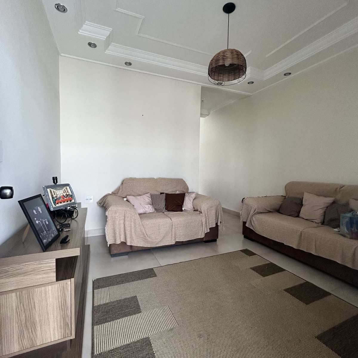  - Sobrado à venda em Franca, Vila Santa Terezinha, com 3 quartos, 268m²